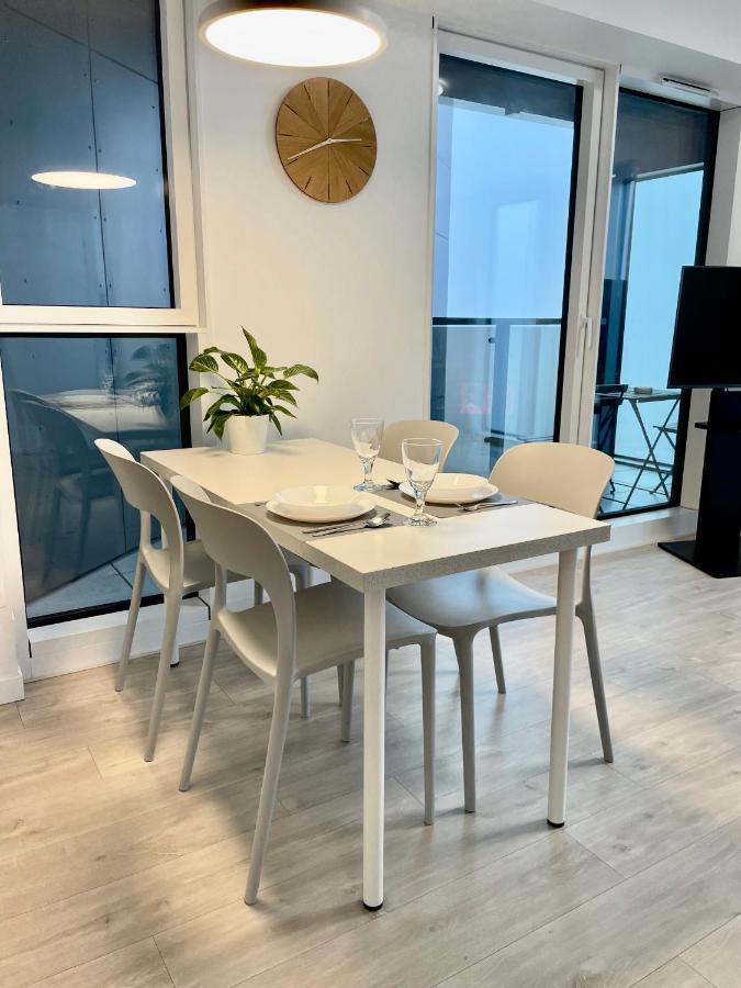 Apartamenty Towarowa Poznan Dış mekan fotoğraf